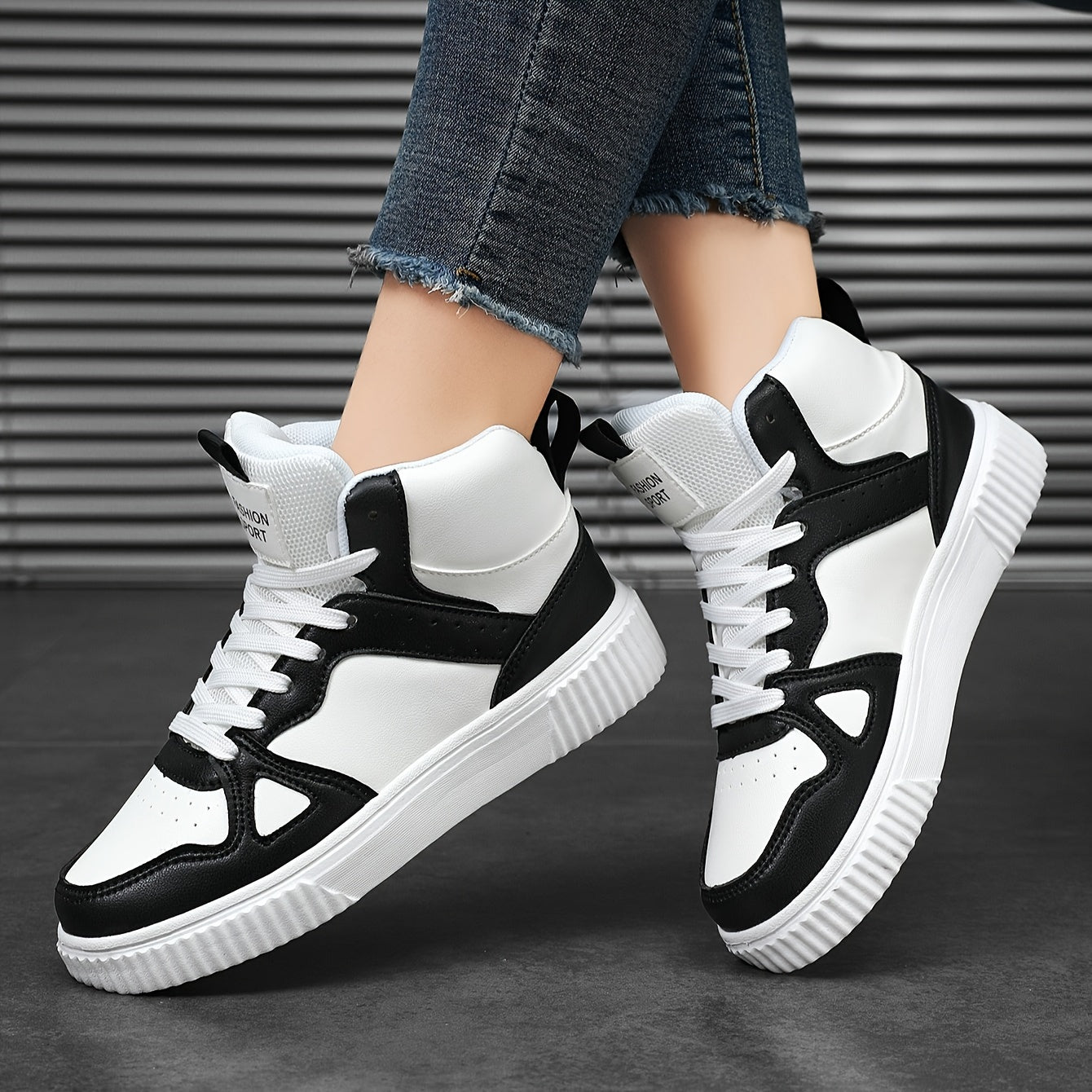 Comfortable Women's Colorblock Sneakers for Casual Walking and Versatile Style